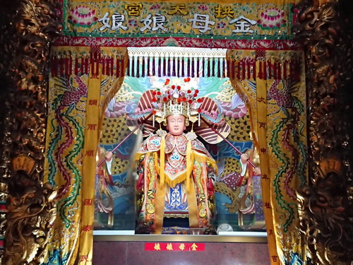 金母殿（正殿）